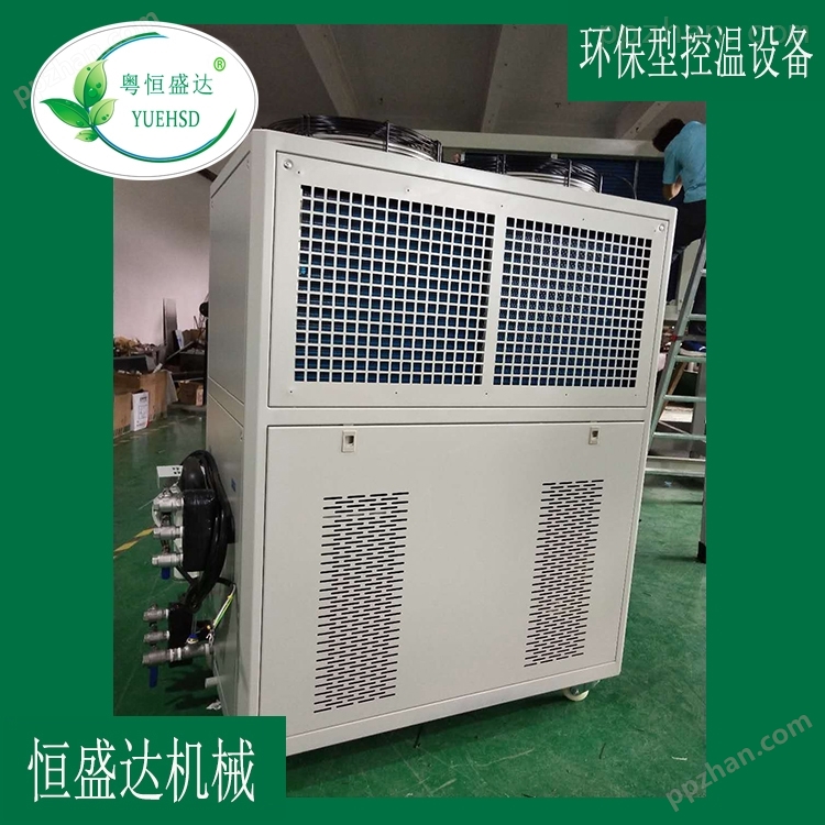 低温箱型冷水机组风扇散热可移动